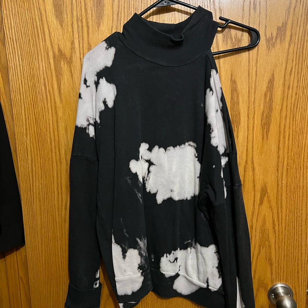 LA Made one bare shoulder sweatshirt